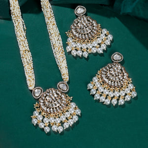 Hiraola's Product Image