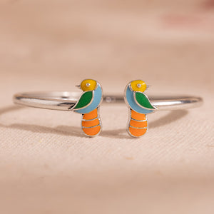 Hiraola's Product Image