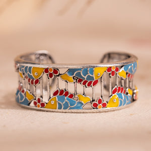 Hiraola's Product Image